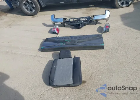 2023 Toyota Tacoma Trd Off Road z USA, uszkodzony, nr VIN 3TMCZ5AN3PM637420